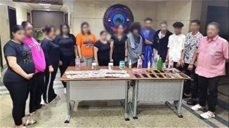  6 رجال و7 سيدات.. تفاصيل سقوط شبكة لممارسة الرذيلة داخل نادي صحي بالنزهة 