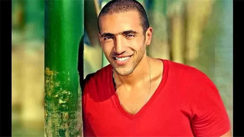 بعد وفاته المفاجئة.. من هو المطرب الشاب عمرو ستين صاحب الألبوم الوحيد «مسافر»؟