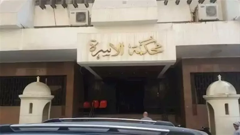 بعد عامين من الزواج.. زوج يقاضي زوجته بسبب صور مع خطيبها السابق