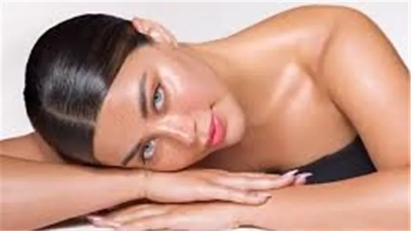 توب مكشوف البطن.. يارا السكرى تخطف الأنظار بإطلالة جريئة | شاهد
