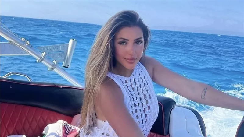  فستان قصير.. سارة سلامة تثير ضجة بإطلالة جريئة | شاهد