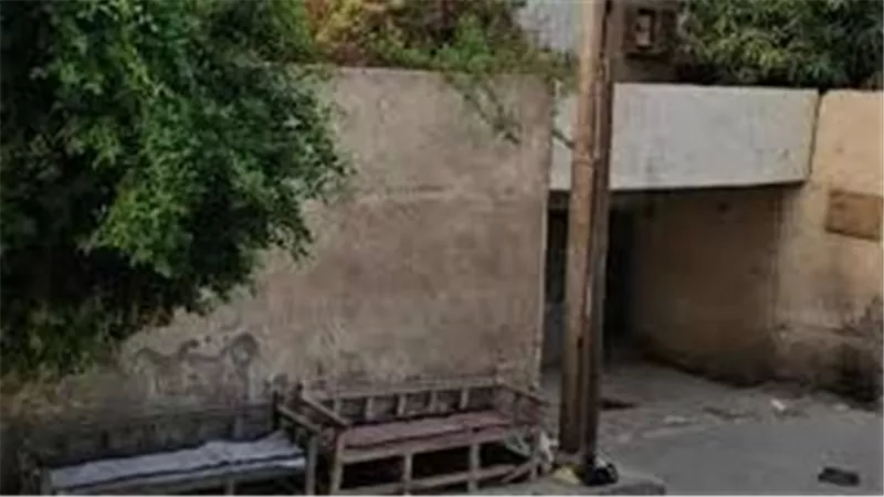 سر المرتبة الحمراء.. كيف كشف تفتيش روتيني تنقيب عن الآثار في مستوصف قنا؟ | فيديو