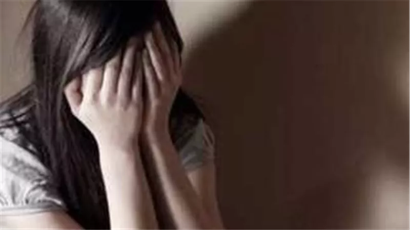 جريمة هزت الطالبية.. أب يتحول إلى ذئب ويهتك عرض ابنته بعد رحيل زوجته 