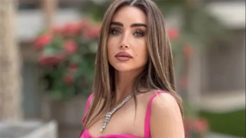  لوك مختلف.. هنا الزاهد تثير ضجة في أحدث جلسة تصوير | شاهد
