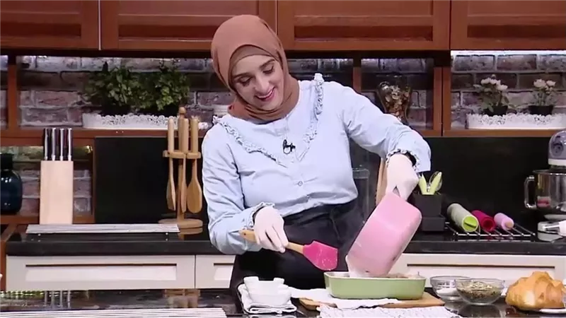  تريند السوشيال ميديا..الشيف مروة الشافعي تثير الجدل بسبب وصفة الأرز المعمر بالحمام 