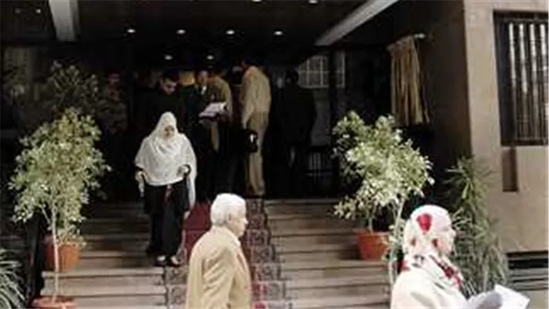بتصحيني كل يوم مرعوب.. عريس يقاضي زوجته في محكمة الأسرة بعد 60 يوم زواج
