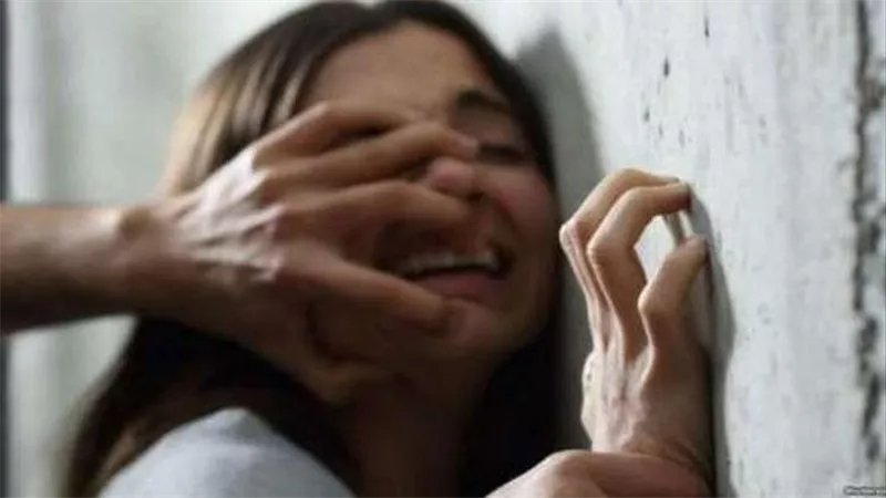 حبس 6 أشهر مع الإيقاف.. القصة الكاملة للحكم على مسن هتك عرض فتاة من ذوي الهمم ثم تزوجها