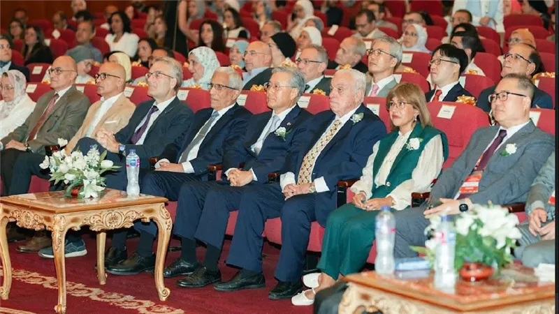 الجامعة البريطانية تطلق أول مؤتمر دولي لطب الأسنان بحضور السفير الكوري