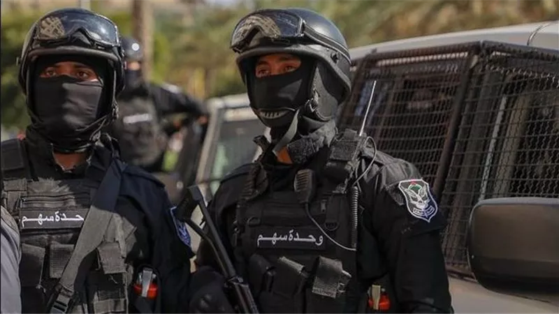  توتر جديد في خانيونس: اشتباكات بين «عائلة المجايدة» و«وحدة سهم» التابعة لحماس تثير غضبًا شعبيًا | فيديو
