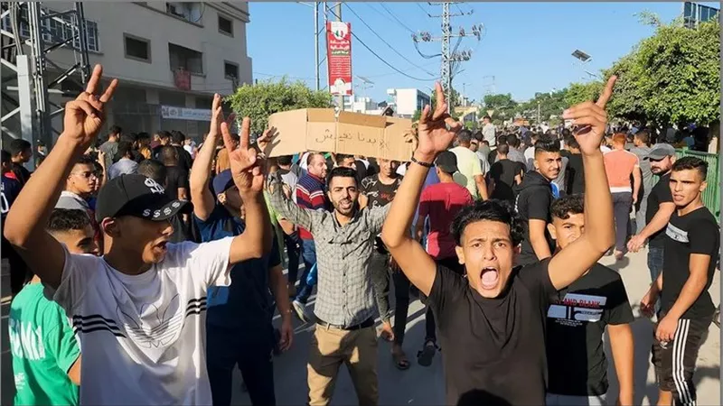 هل تُضحّي قيادة حماس بمصالح الناس؟.. الشارع الغزي يهدّد بالانفجار إذا رفضت الحركة صفقة وقف الحرب