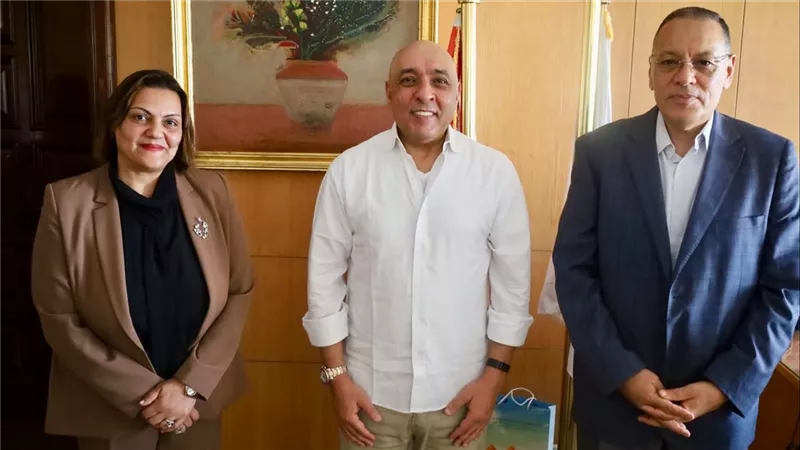 إعلام جامعة 6 أكتوبر تستضيف الروائي والإعلامى عصام يوسف (صور)