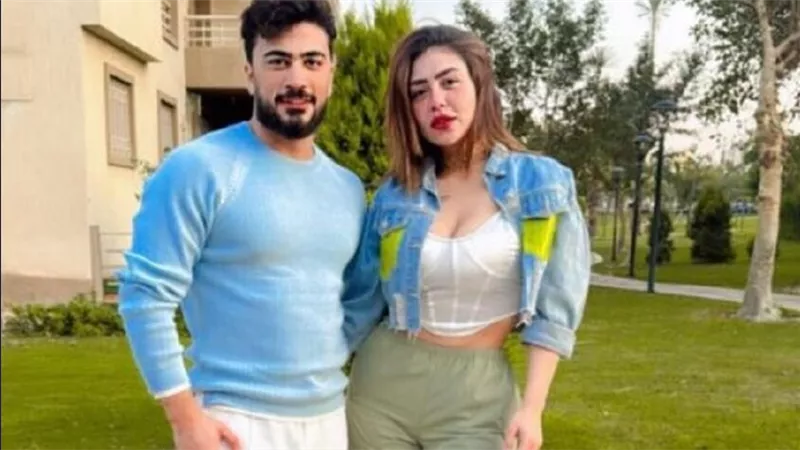 كانت مراتي وهددتني بالفيديوهات.. اعترافات مثيرة للبلوجر محمد أوتاكا طليق هدير عبد الرازق في تهمة نشر فيديوهات خادشة