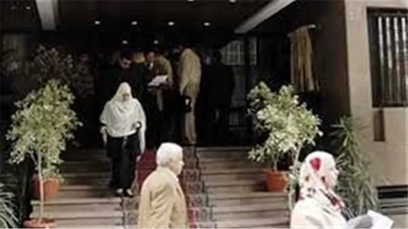 بتخرج من البيت بدون إذني.. عريس يقاضي زوجته في محكمة الأسرة بعد 3 أشهر من الزواج