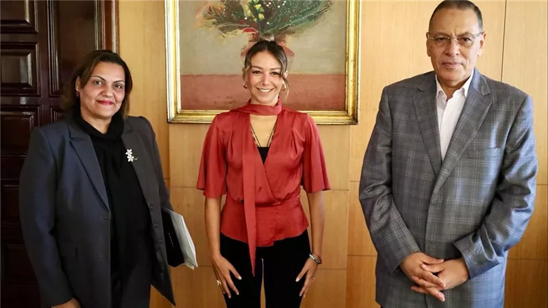 كلية الإعلام جامعة 6 أكتوبر تستضيف مصممة الأزياء المصرية العالمية فريدة تمراز