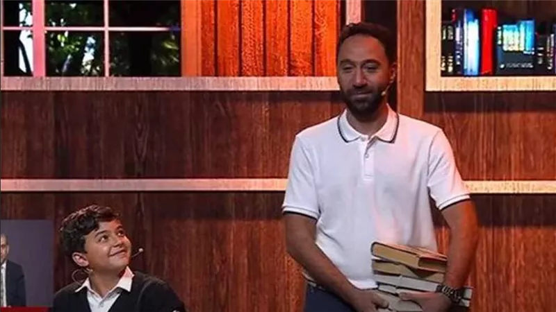 دفعت ثمن موقفك بشرف.. رسالة مؤثرة من عباس أبو الحسن لـ محمد سلام