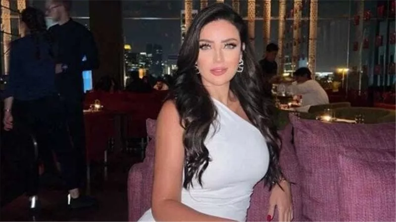 لوك جديد.. رضوى الشربيني تخطف الأنظار بهذه الإطلالة | شاهد 