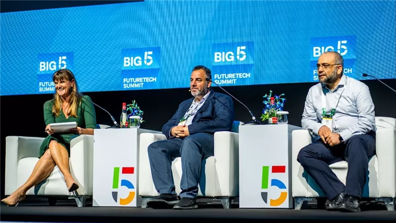 مسؤولون حكوميون وخبراء بالقطاع الخاص يُسلطون الضوء على استراتيجيات التعاون خلال قمة القادة العالميين الخمسة الكبار 