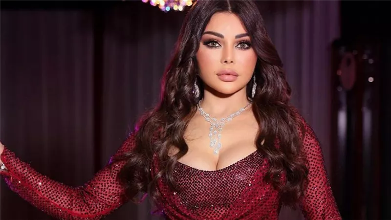 فستان هيفاء وهبي وشورت مي عمر.. صور أثارت الجدل لنجمات الفن | شاهد