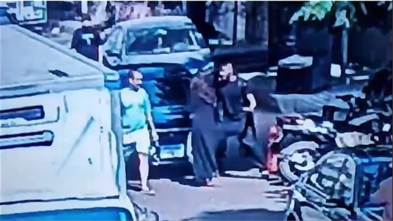 واحد لمسني والتاني ضايقني.. تفاصيل مثيرة جديدة في واقعة تحرش خليجيين بفتاة على كورنيش النيل