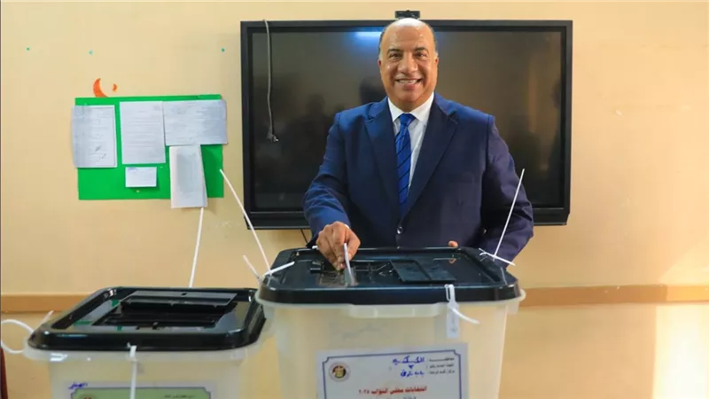 محمد مصيلحي يدلي بصوته في الإسكندرية وسط التفاف جماهيري غير مسبوق