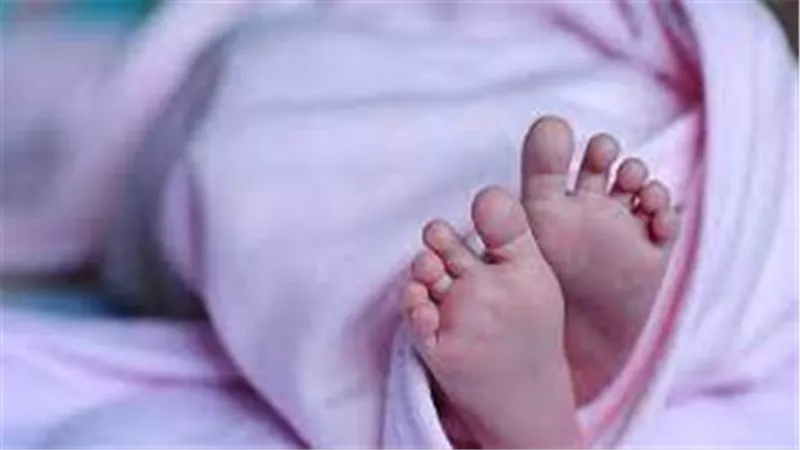 علاقة غير شرعية.. قرارات عاجلة بشأن 3 متهمين بإلقاء رضيعة في القمامة بالشرقية 