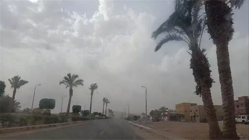 تقلبات جوية جديدة.. الأرصاد تحذر من حالة الطقس غدا الثلاثاء 25-11-2025