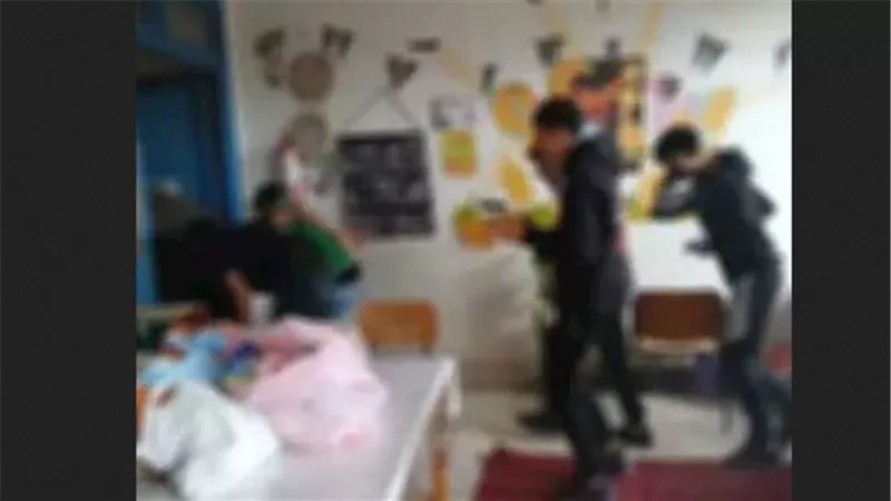 اقتحموا الفصل ورموا القمامة.. القصة الكاملة لفيديو معلمة الاسكندرية المثير للجدل | شاهد
