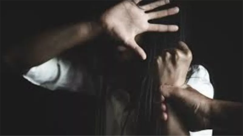  عنتيل مدرسة فيصل.. تفاصيل مثيرة عن المكالمات الجنسية مع الطالبات وسر السقوط